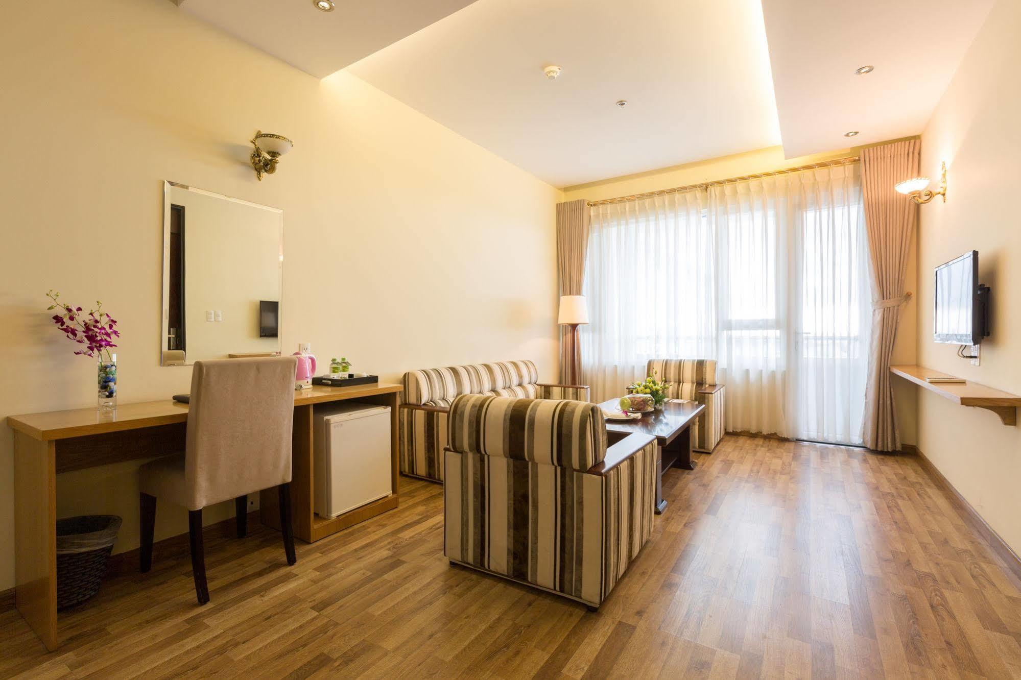 แฮปปี้ ไลฟ์ โฮเต็ล Hotel โฮจิมินห์ซิตี้ ภายนอก รูปภาพ