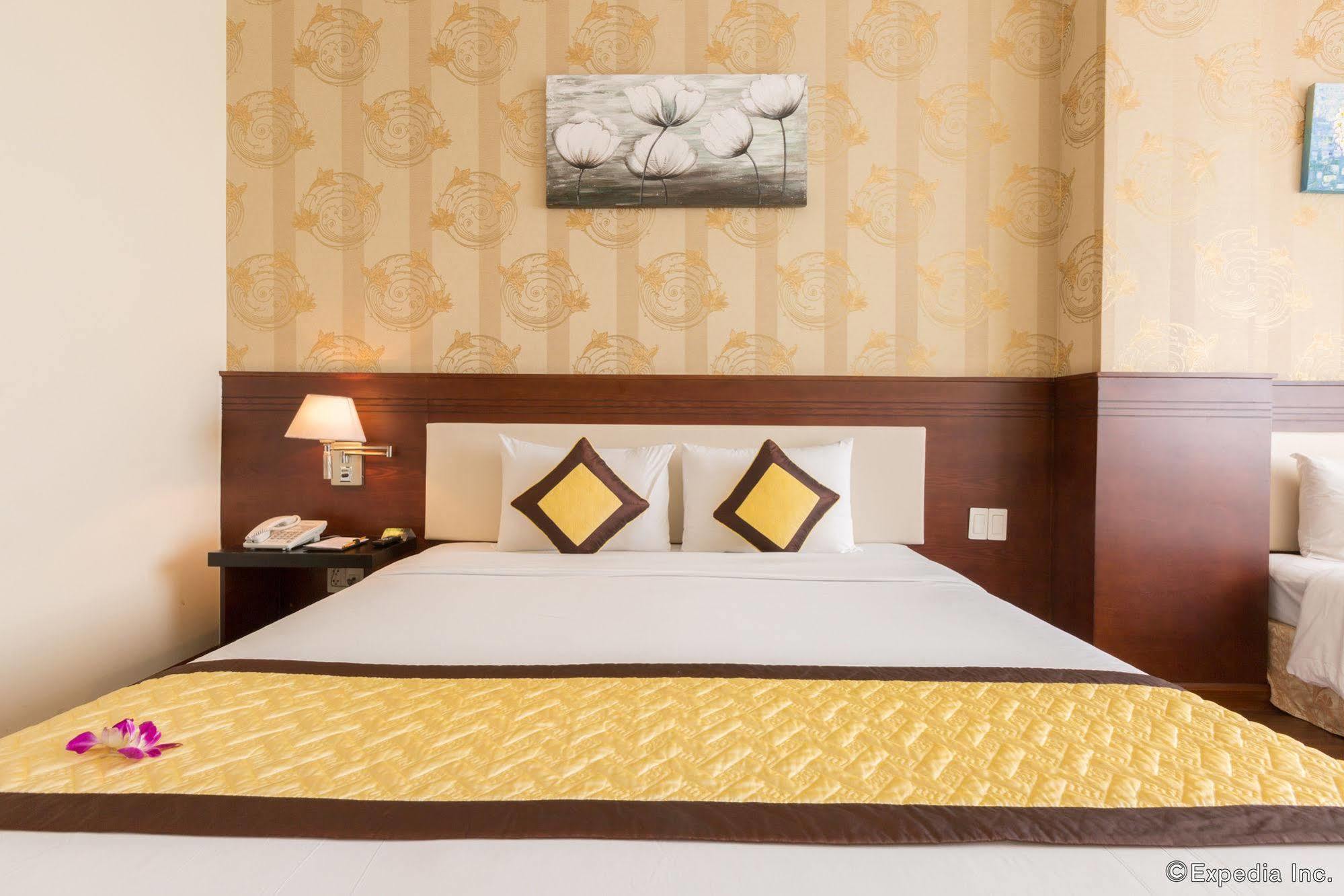 แฮปปี้ ไลฟ์ โฮเต็ล Hotel โฮจิมินห์ซิตี้ ภายนอก รูปภาพ