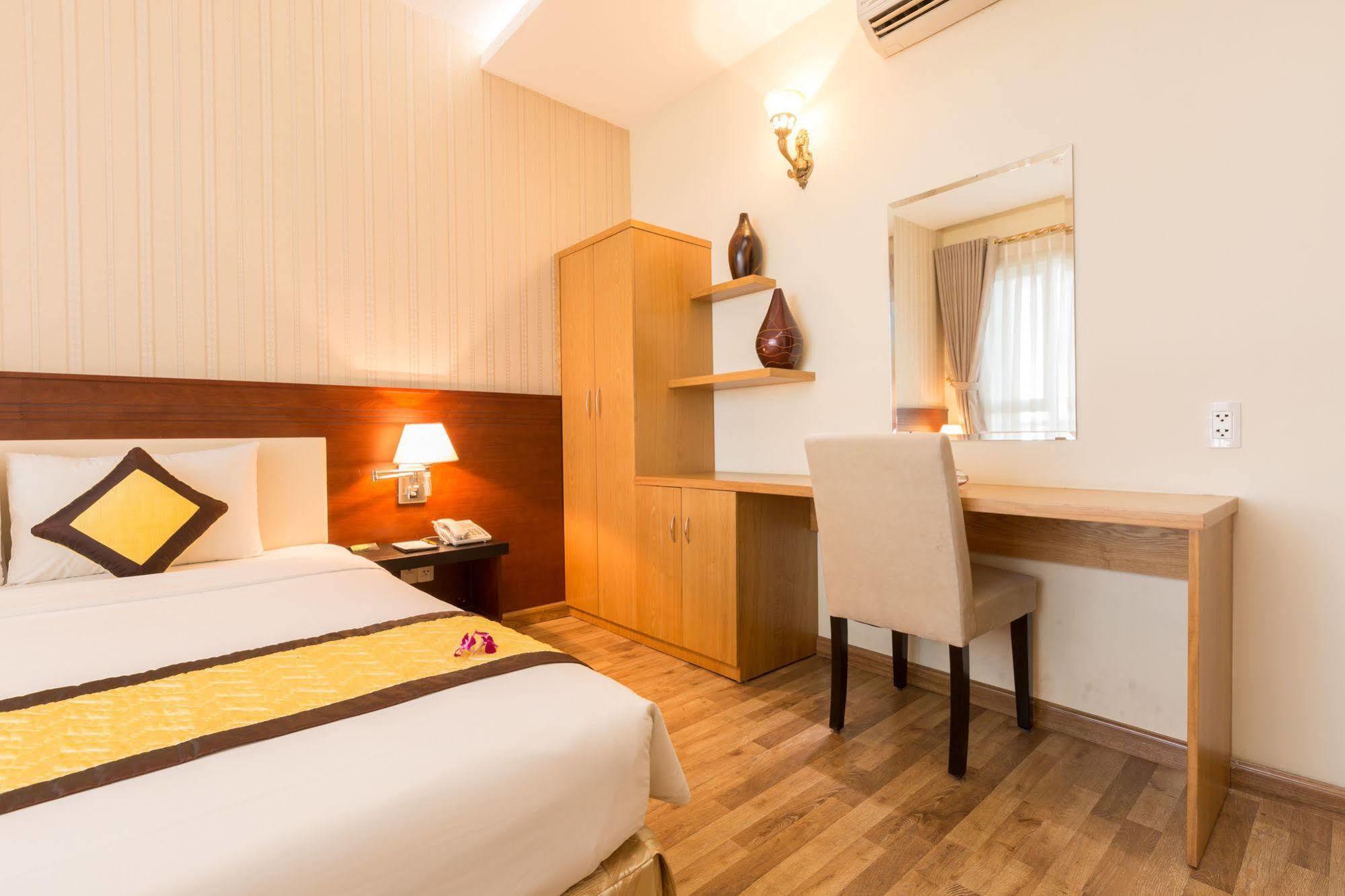 แฮปปี้ ไลฟ์ โฮเต็ล Hotel โฮจิมินห์ซิตี้ ภายนอก รูปภาพ